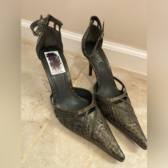 CARLOS SANTANA RETRO SPRUCE MULTI COLOR ANKLE STRAP HEELS. - Picture 1 of 4